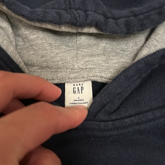Gap logo hoodie 3T - Picture 2 of 2